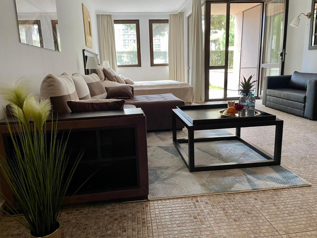 Royal Beach Apartments - 5M To Pool, 100M To Beach Солнечный берег Экстерьер фото